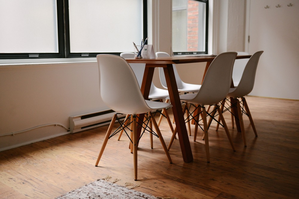 Pied de table en bois 